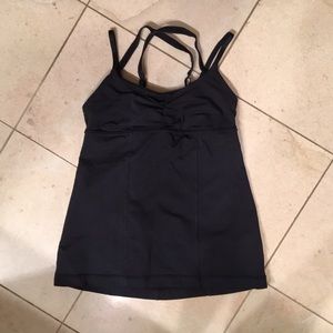 Lululemon black tank w/ built in bra